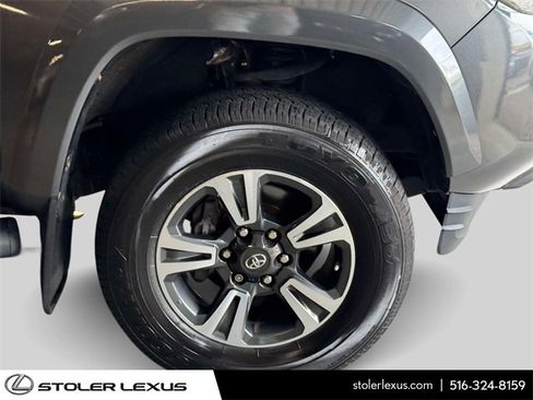 Used 2017 Toyota Tacoma SR5 image 9