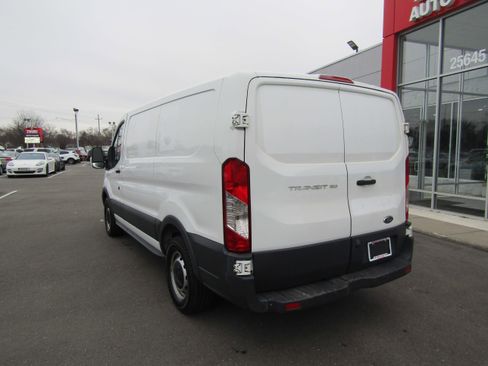 Used 2017 Ford Transit 150 LOW ROOF W/SLIDING SIDE DOOR W image 8