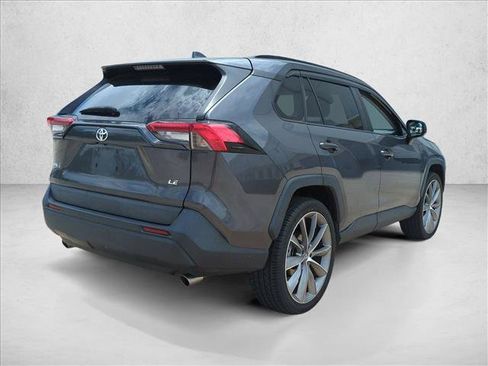 Certified 2021 Toyota RAV4 LE FWD image 5