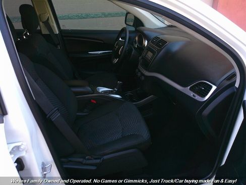 Used 2020 Dodge Journey SE w/ SE Popular Equipment Group image 33