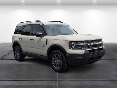 Used 2025 Ford Bronco Sport Big Bend AWD/4WD image 2