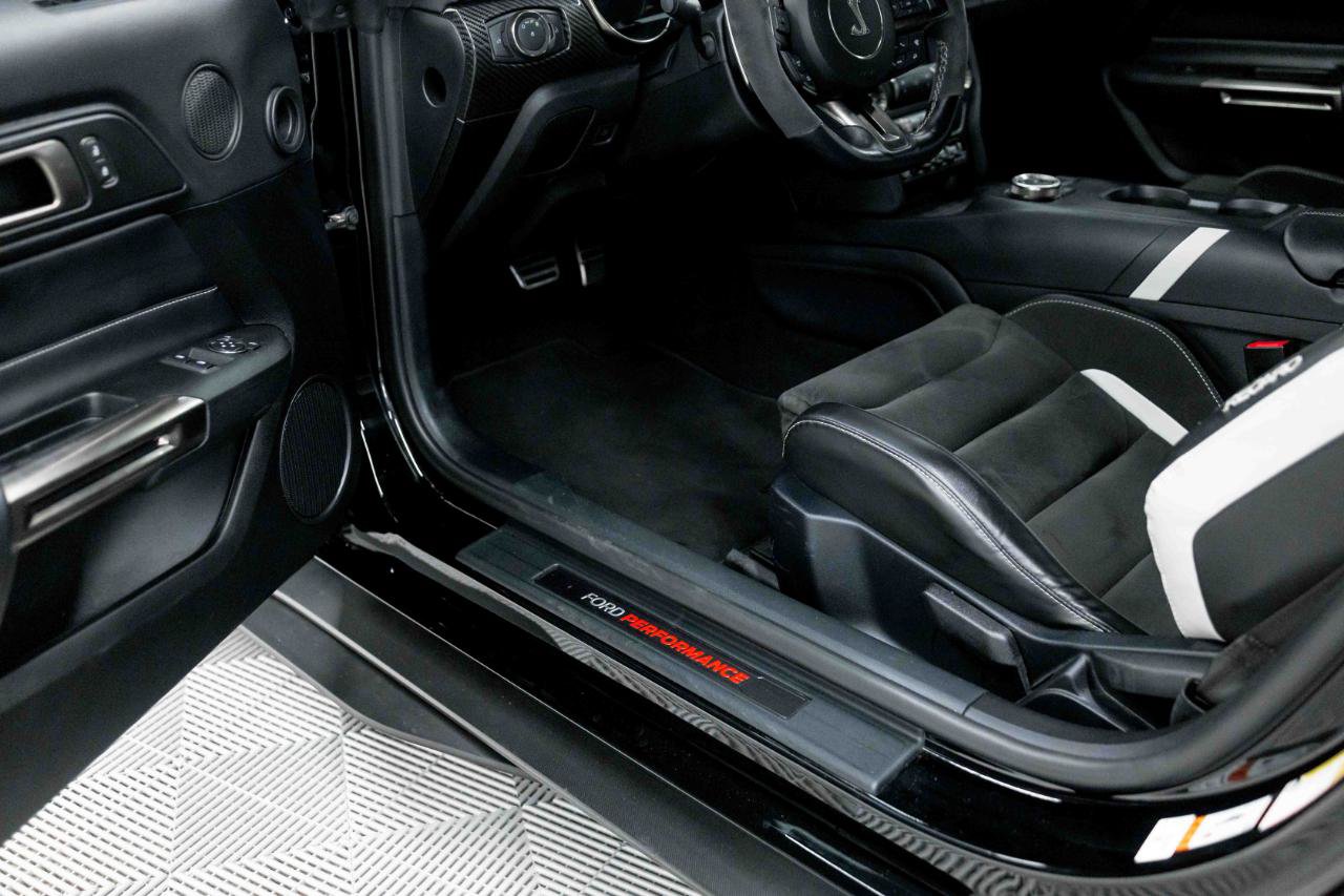 Used 2021 Ford Mustang Shelby GT500 w/ Carbon Fiber Track Pack RWD image 49