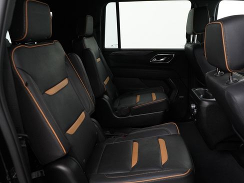 Used 2023 GMC Yukon XL AT4 w/ AT4 Premium Package image 12