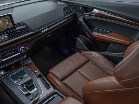 Used 2020 Audi Q5 Prestige image 26