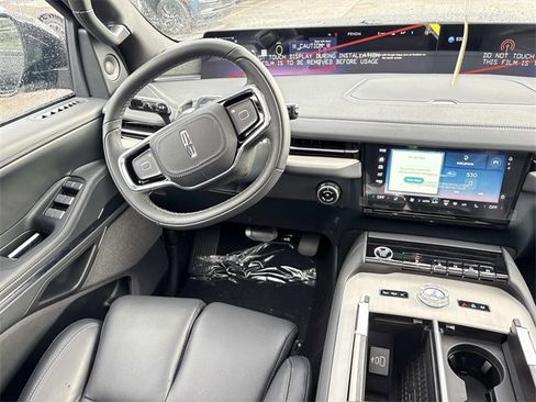 New 2025 Lincoln Navigator Reserve w/ Jet Appearance Package image 14