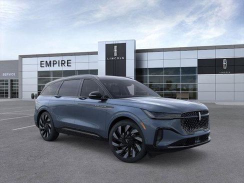 New 2025 Lincoln Nautilus Reserve w/ Jet Appearance Package image 7