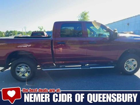 Used 2024 RAM 2500 Tradesman w/ Chrome Appearance Group AWD/4WD image 9