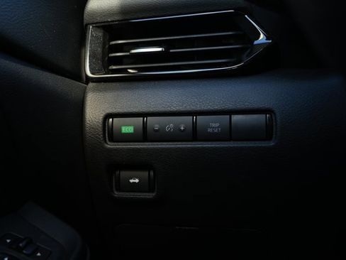 Used 2023 Nissan Sentra SV image 14