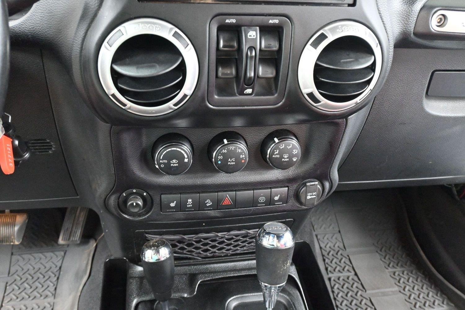 Used 2017 Jeep Wrangler Unlimited Rubicon AWD/4WD image 20