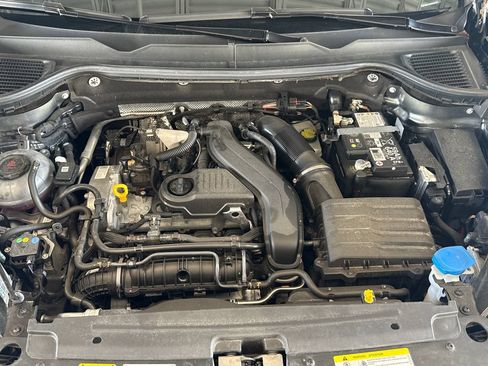 Certified 2025 Volkswagen Taos S AWD/4WD image 6