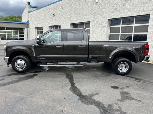 Used 2025 Ford F350 Lariat w/ Chrome Package AWD/4WD image 4
