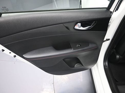 Certified 2022 Kia Forte GT image 28