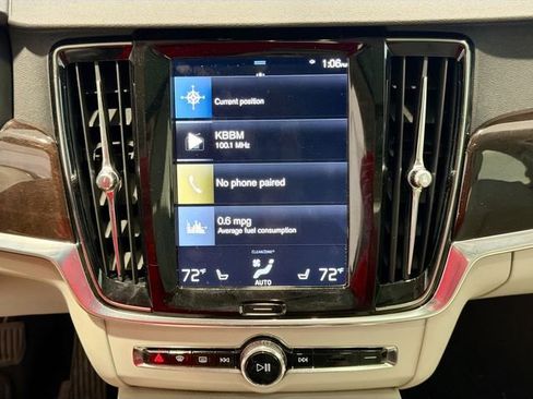 Used 2018 Volvo S90 T6 Momentum w/ Convenience Package image 15