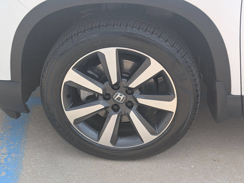 Certified 2023 Honda Pilot Touring image 37