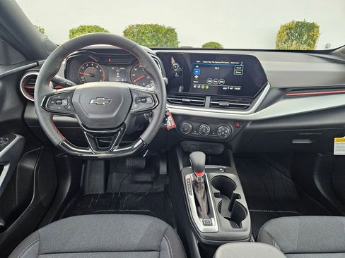 New 2026 Chevrolet Trax RS w/ Sunroof Package image 27