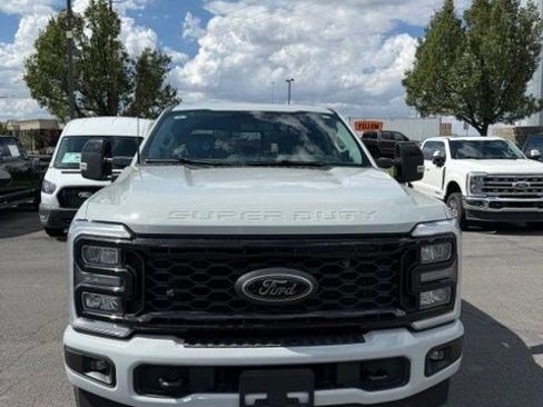 Used 2025 Ford F350 Lariat w/ Black Appearance Package AWD/4WD image 2