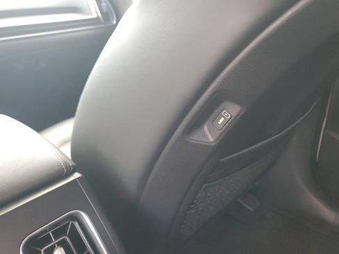Certified 2024 Kia Sorento S w/ Panoramic Sunroof Package FWD image 12