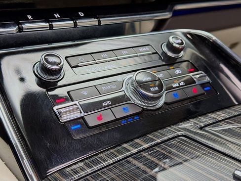 Used 2024 Lincoln Navigator L Black Label image 12