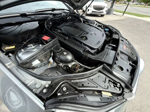 Used 2014 Mercedes-Benz E 350 4MATIC Coupe image 4
