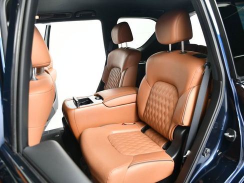 Used 2024 INFINITI QX80 Sensory AWD/4WD image 34