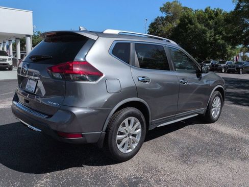 Certified 2019 Nissan Rogue SV AWD/4WD image 4