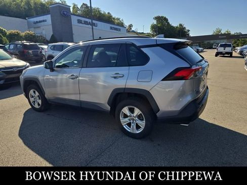 Used 2021 Toyota RAV4 XLE image 3