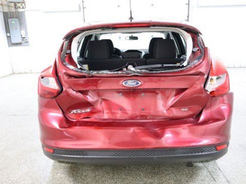 Used 2014 Ford Focus SE w/ SE Winter Package image 8