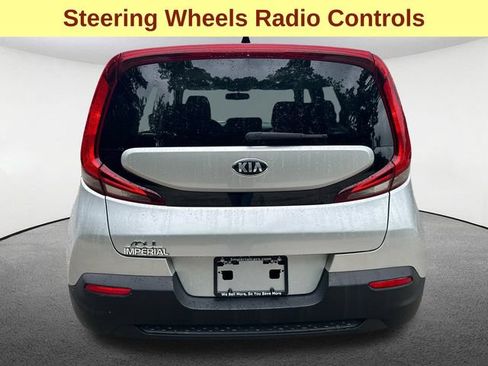 Used 2020 Kia Soul LX FWD image 11
