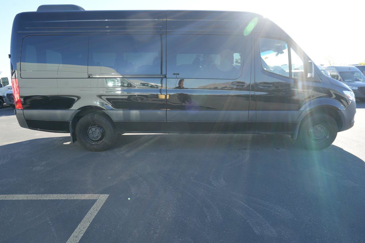 Used 2025 Mercedes-Benz Sprinter 2500 image 5
