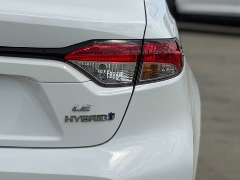 Used 2024 Toyota Corolla LE AWD/4WD image 15