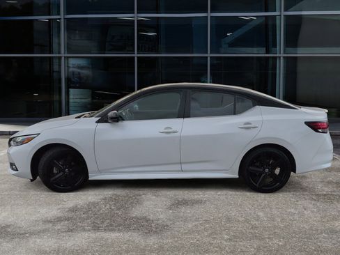 Used 2023 Nissan Sentra SR w/ Midnight Edition Package image 10