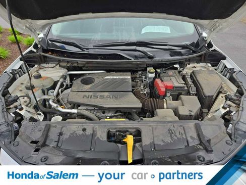 Used 2024 Nissan Rogue SV image 7