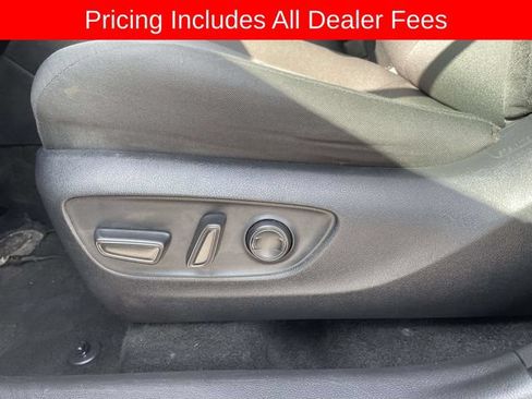 Used 2024 Toyota RAV4 XLE AWD/4WD image 21