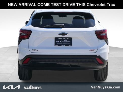Used 2024 Chevrolet Trax RS w/ Driver Confidence Package image 5