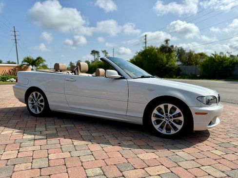 Used 2005 BMW 330Ci Convertible image 11