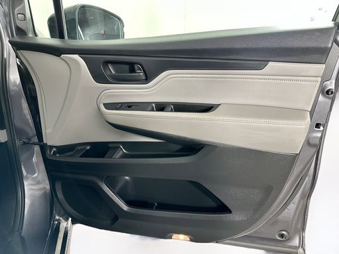 Used 2018 Honda Odyssey Touring image 34