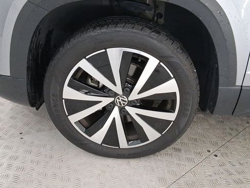 Used 2022 Volkswagen Taos SE image 11