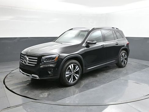 New 2025 Mercedes-Benz GLB 250 image 1