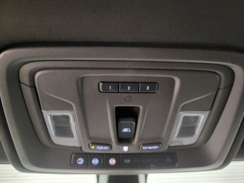 Used 2020 Chevrolet Silverado 1500 RST w/ Texas Edition image 13