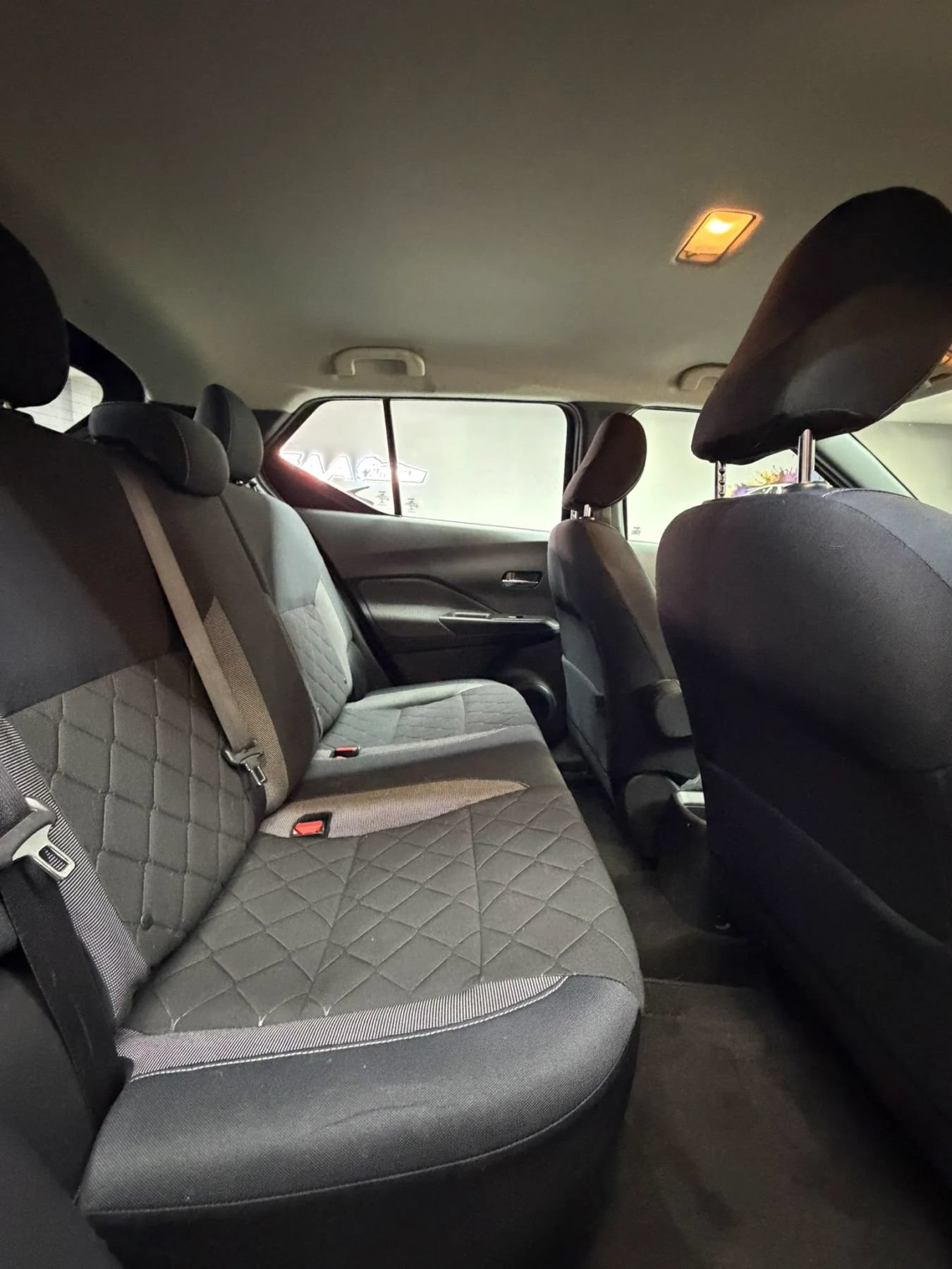 Used 2018 Nissan Kicks SV FWD image 27