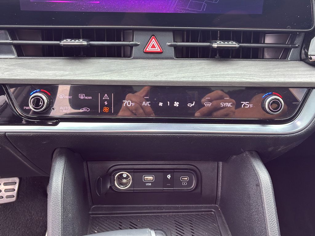 Certified 2025 Kia Sportage X-Pro Prestige AWD/4WD image 31