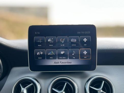 Used 2020 Mercedes-Benz GLA 250 4MATIC image 22