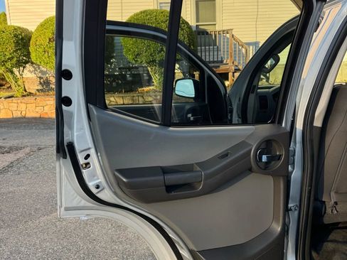 Used 2013 Nissan Xterra S w/ Value Package image 30