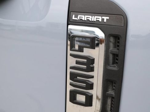 Used 2024 Ford F350 Lariat AWD/4WD image 9