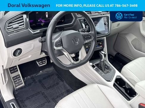 Used 2023 Volkswagen Tiguan SE R-Line image 13