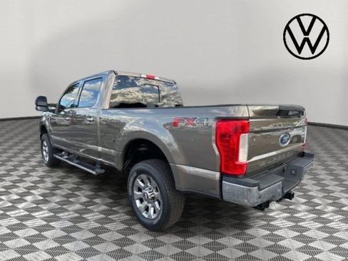 Used 2018 Ford F250 Lariat w/ Chrome Package image 5