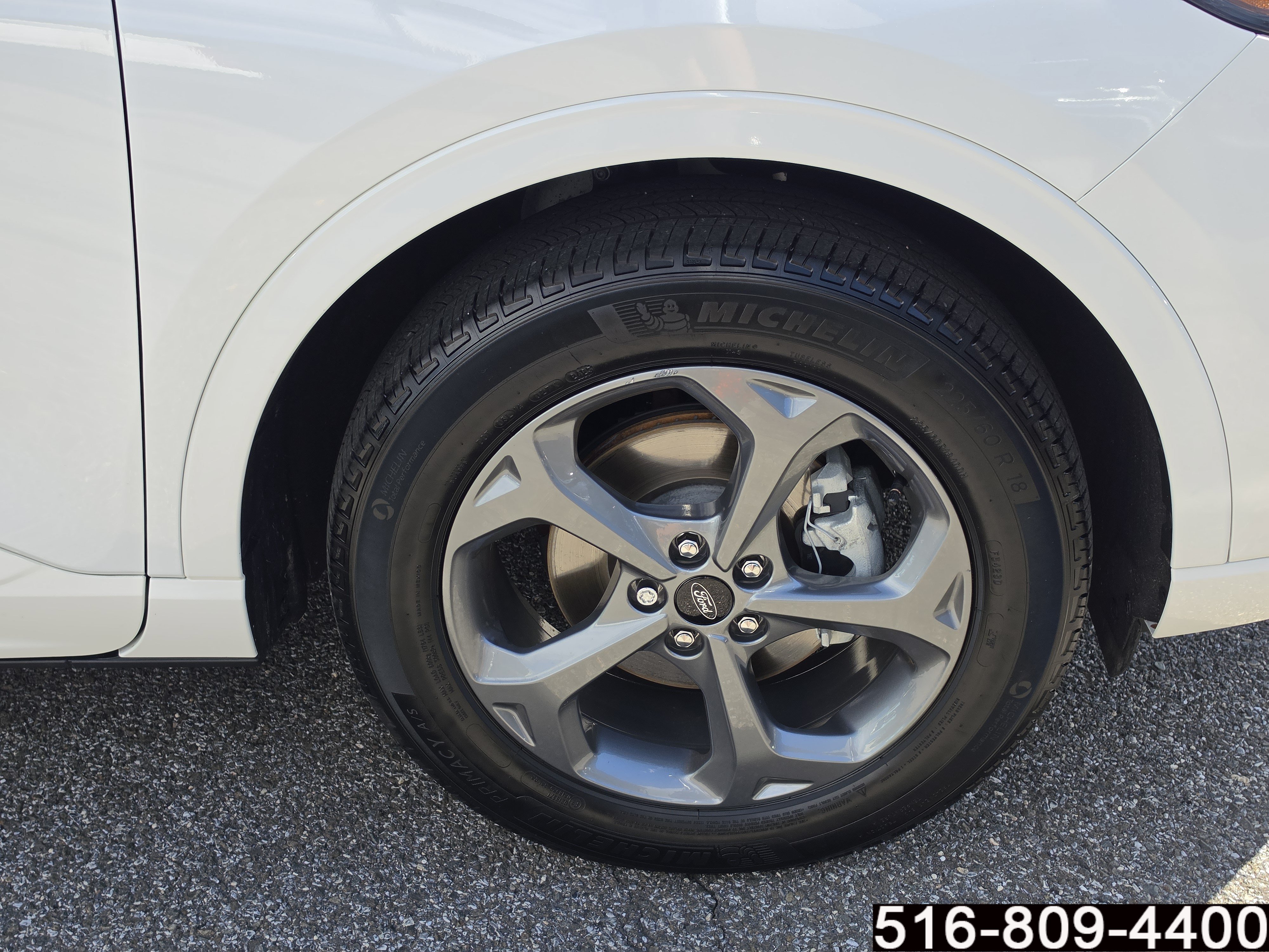 Used 2023 Ford Escape ST-Line w/ Tech Pack #1 AWD/4WD image 9