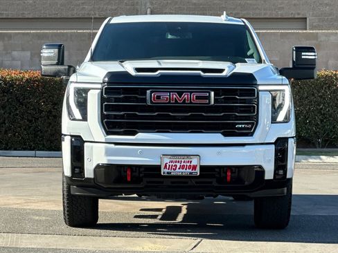 Certified 2025 GMC Sierra 2500 AT4 AWD/4WD image 9