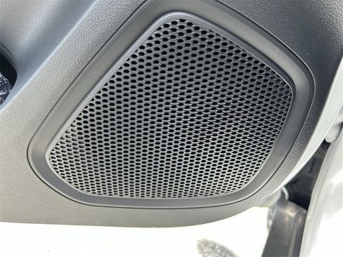 New 2025 Hyundai Venue Limited image 22