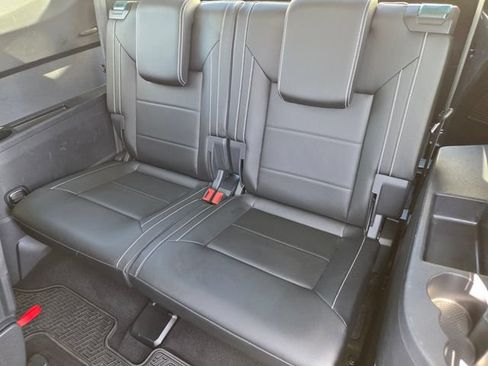 Certified 2023 Volkswagen Atlas SE FWD image 14